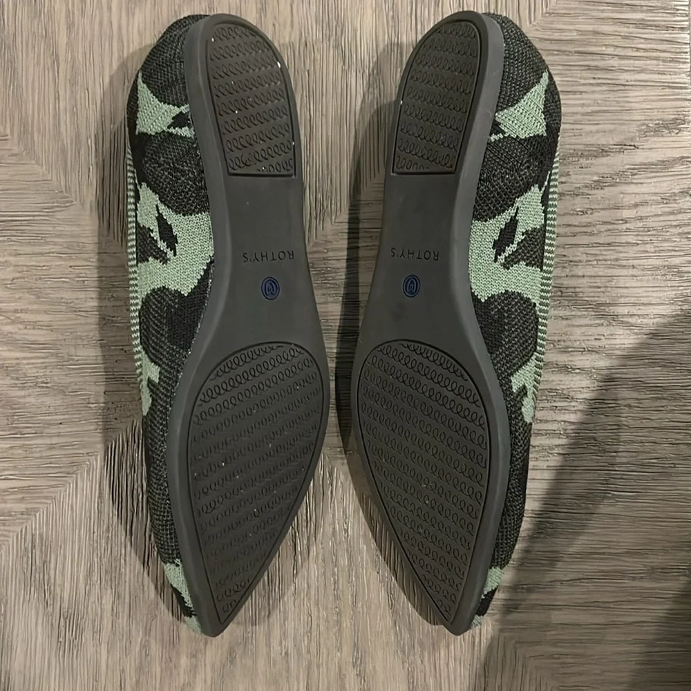 Rothy’s - Picture 4 of 4